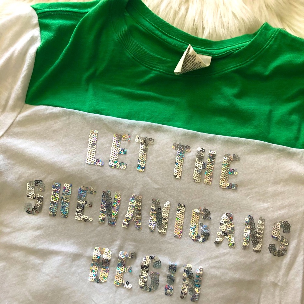 VS Pink St Pattys day shirt ☘️